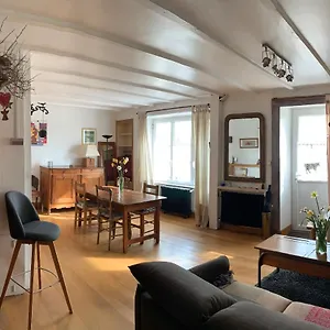 Charmante Maison De Dans Un Bourg Typique Hébergement de vacances