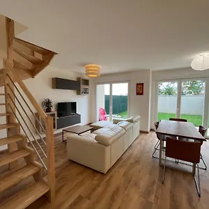 https://maison-t4-cosy-jardin.hotels-rhonealpes.com